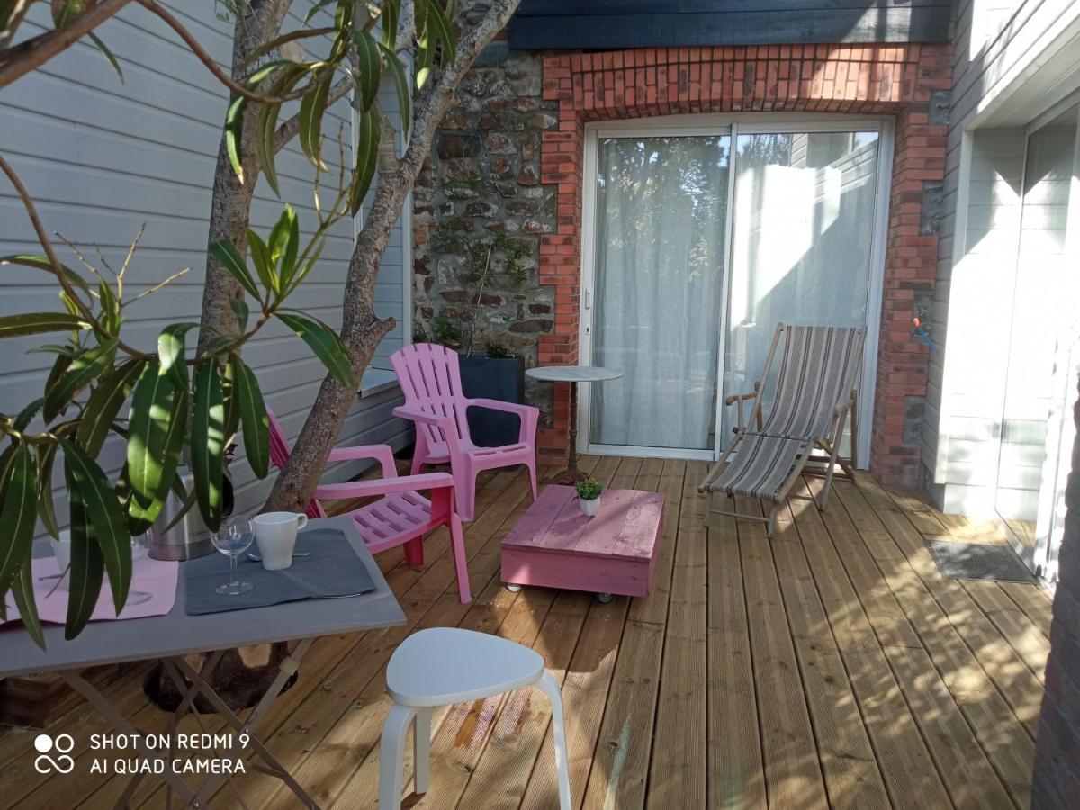 Charmant Logement T2 A 2 Pas De La Mer Granville Exterior foto